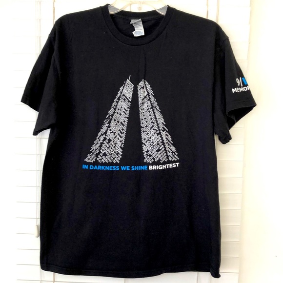 911 Memorial Tee Shirt Black SZ L Twin Towers Short Sleeve - Picture 1 of 5